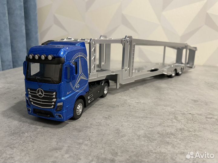Модель авто Mercedes-Benz Actros автовоз металл