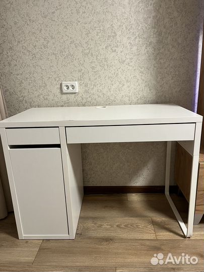 Письменный стол IKEA