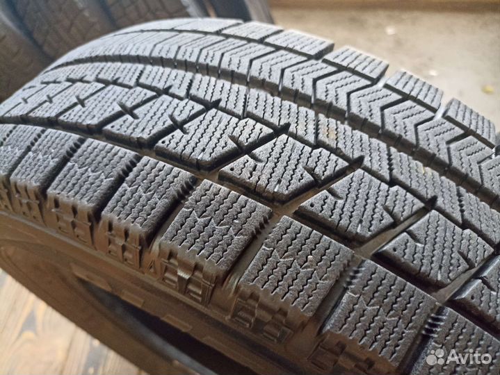 Bridgestone Blizzak VRX 185/65 R15