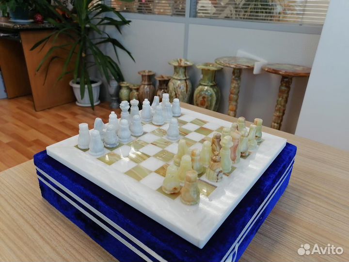 Подарочные Шахматы нарды, кофейные столики и вазы
