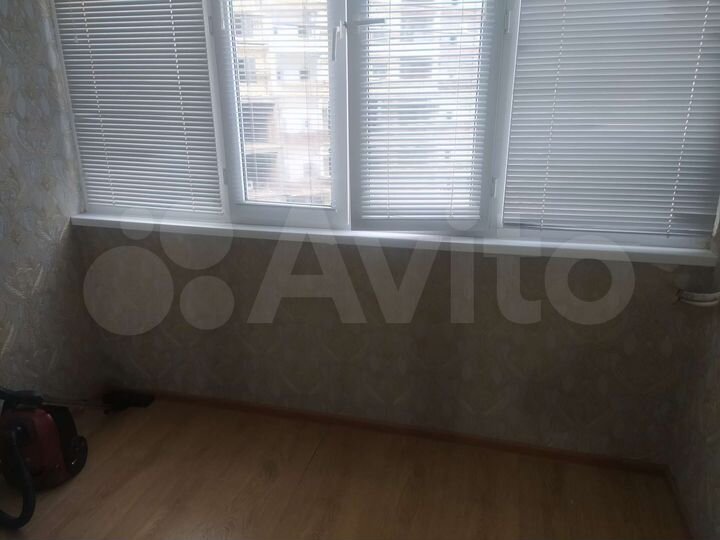 2-к. квартира, 56 м², 4/10 эт.