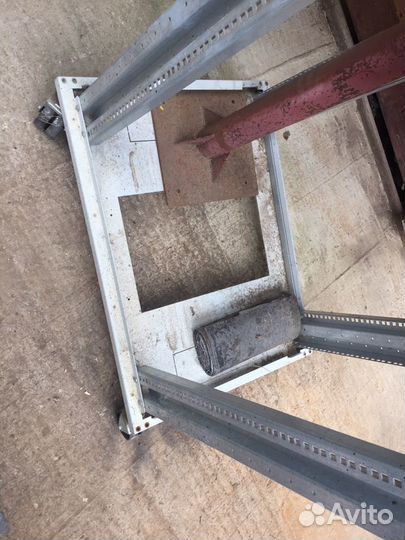 Рековая стойка (шкаф)