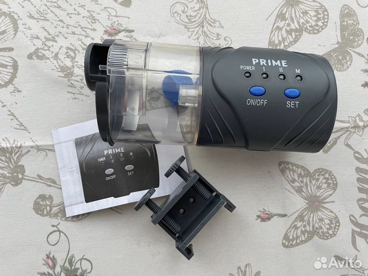 Автоматическая кормушка для рыб