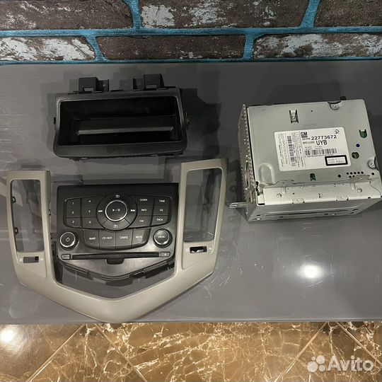 Штатная магнитола на chevrolet cruze