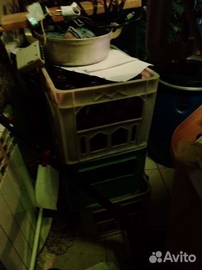 Пивные ящики с бутылками