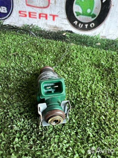 Форсунка топливная Audi A3 8L AEH 2002