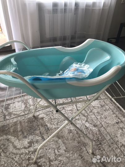 Ванночка для купания с подставкой