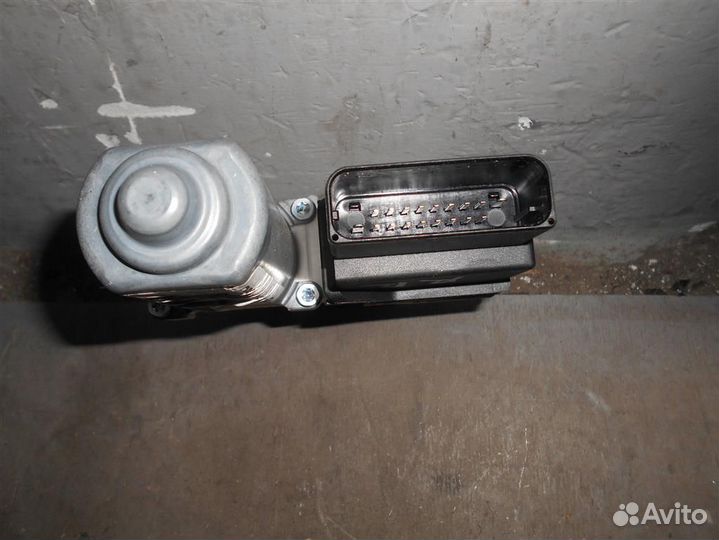 Мотор стеклоподъемника задний правый от Skoda Oct