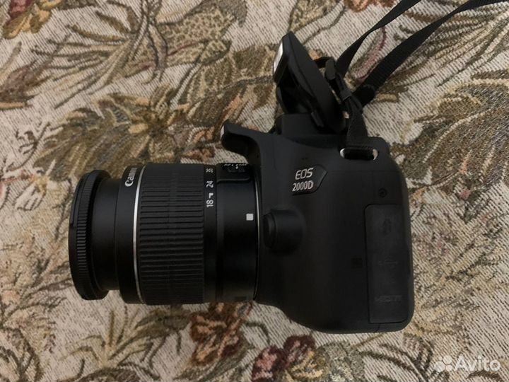 Зеркальный фотоаппарат canon eos 2000d