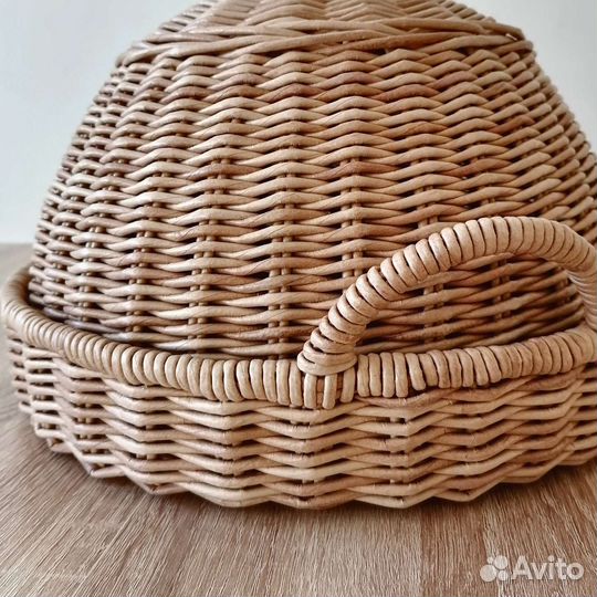 Плетёная хлебница-клош ручной работы