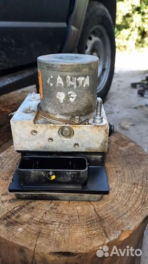 Блок abs Hyundai Santa Fe CM G4KE 2010