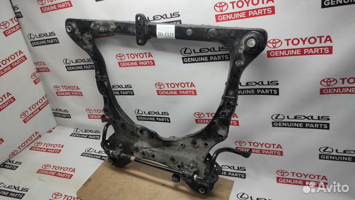 Подрамник двигателя Toyota Camry V70