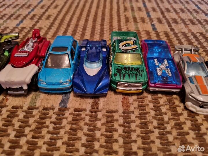 Развивающий автомобиль Hotwheels