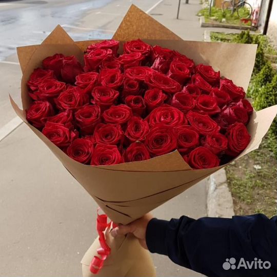 Букет из 51 розы С бесплатной Доставкой