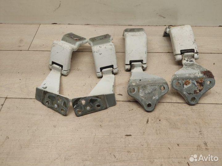 Петли двери задние Mercedes Vito W639 ом646 2006