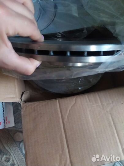 Тормозные колодки передние