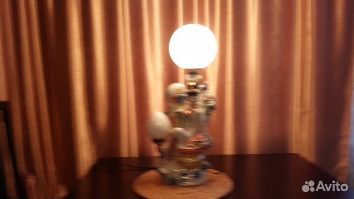 Фарфоровый светильник в виде китайской императрицы