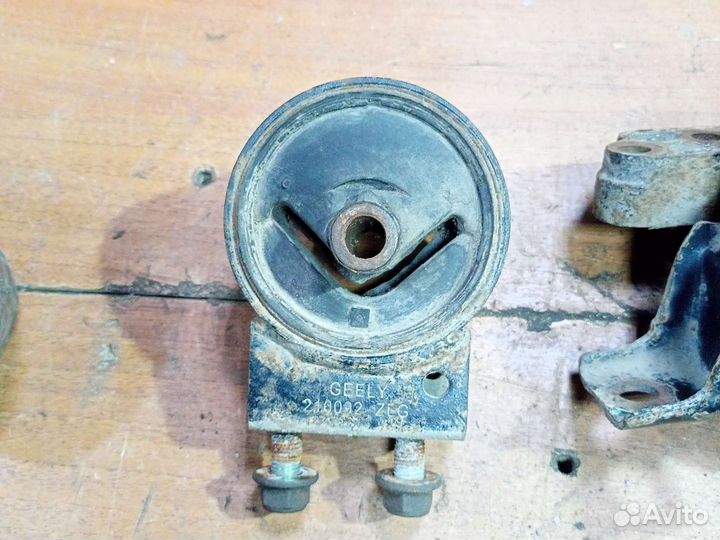 Подушка двигателя опора двс Geely Otaka 2008 CK
