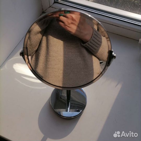 Зеркало двухстороннее на подставке