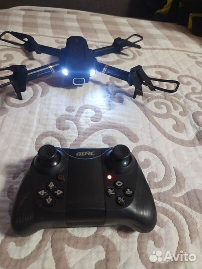 Квадрокоптер с камерой в4