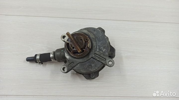 Вакуумный насос BMW X5 E53 N62 4.4