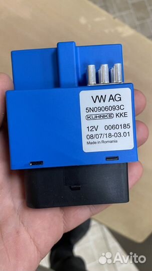 Блок управления бензонасосом Volkswagen VAG