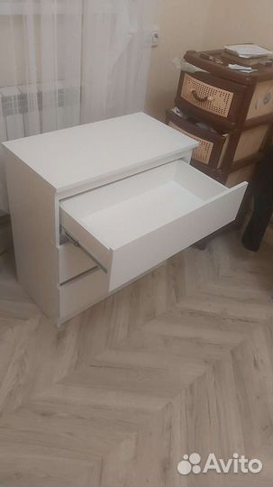 Комод белый