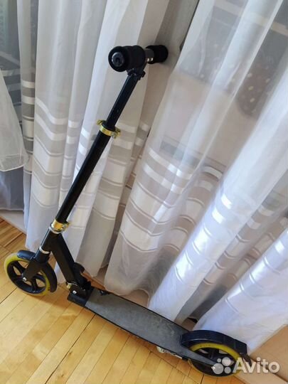 Самокат взрослый с большими колесами