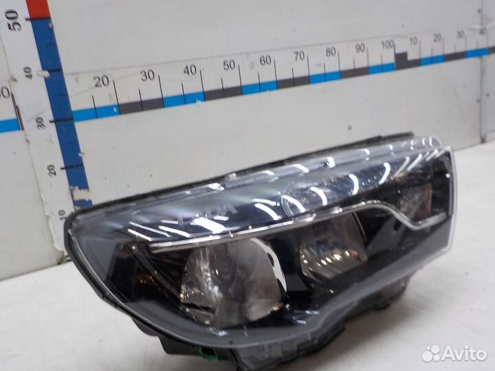 Фара правая LADA Vesta 2015