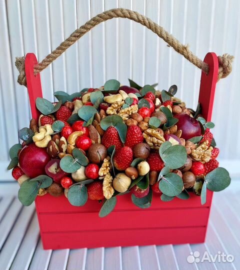 Букет из сухофруктов орехов