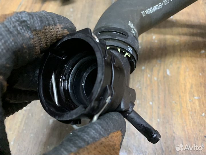 Seat Leon (1P1) Патрубок радиатора 1,2л cbzb