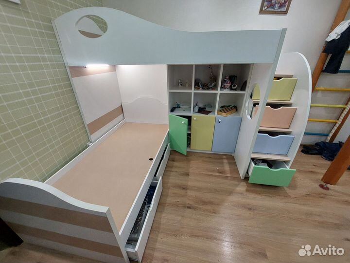 Двухъярусная кровать бу