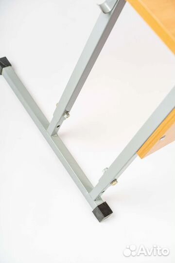 Парта школьная регулируемая