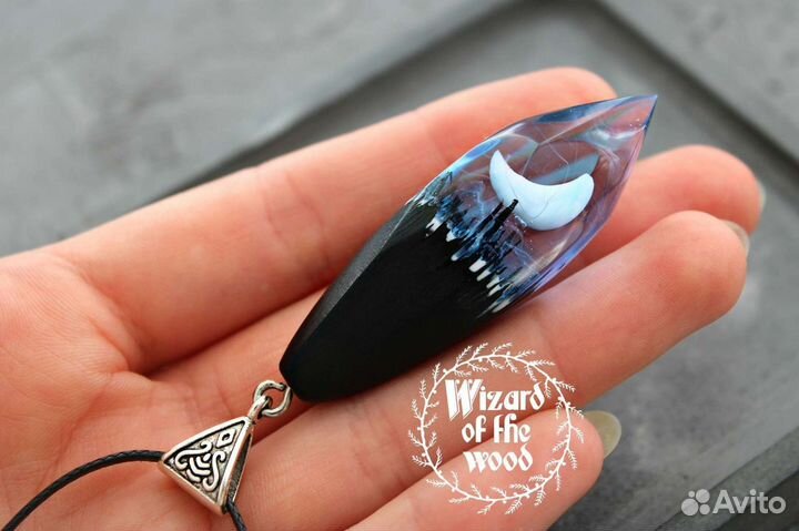 Украшения из ювелирной смолы ручной работы