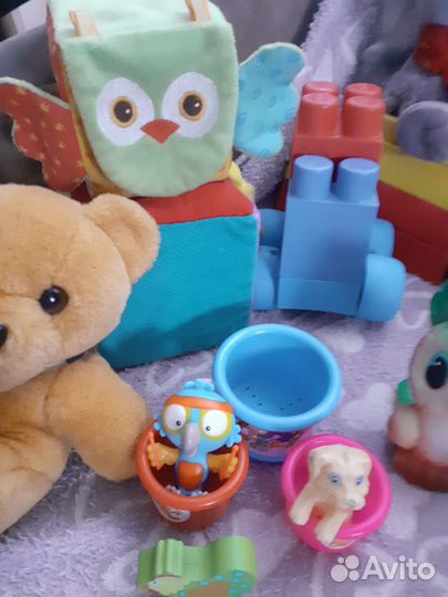 Развивающие игрушки пакетом