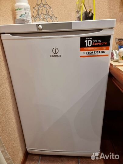 Холодильник морозильная камера indesit MFZ 10