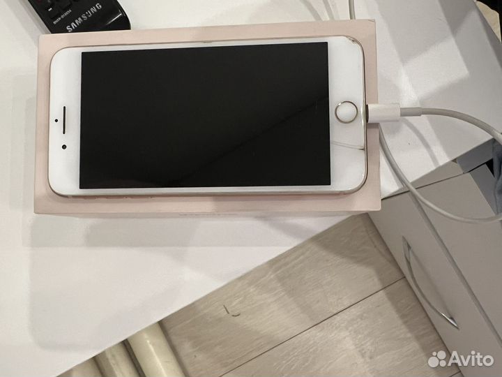 iPhone 8 Plus, 64 ГБ