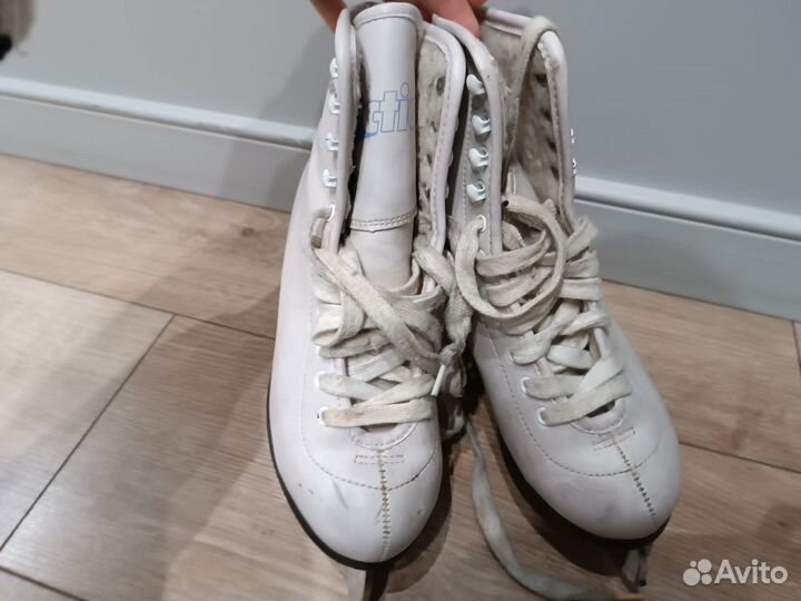 Коньки фигурные 35-36 размер