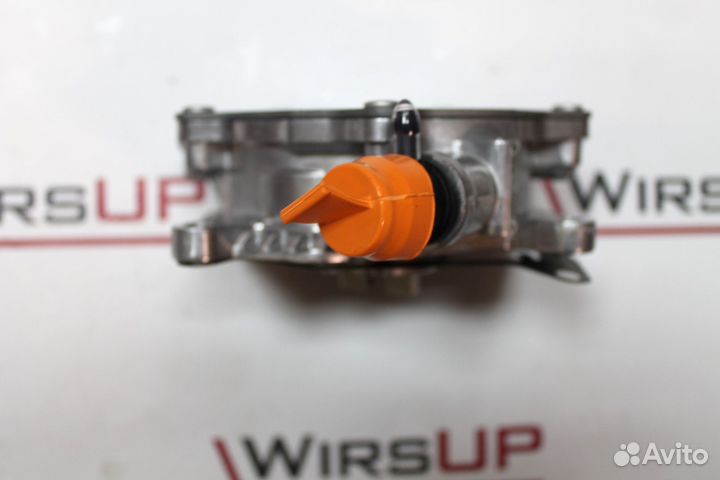 Насос вакуумный Benz M270 A2701800901