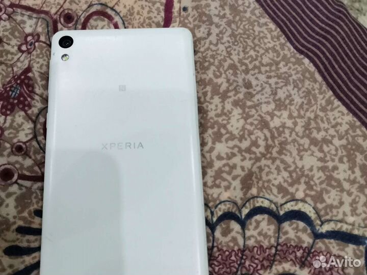 Телефон Sony xperia