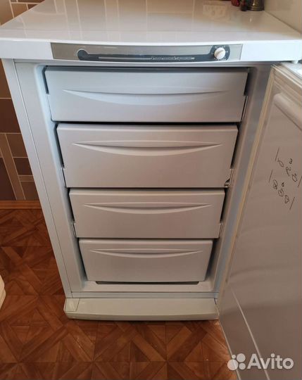 Морозильная камера indesit Sfr 100