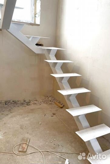 Метлличесакую лестницу Изготовим