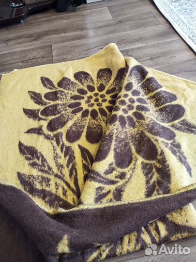 Одеяло шерстяное