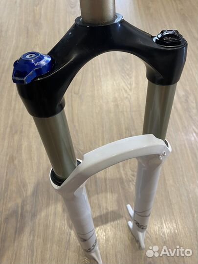 Вилка RockShox Recon 29 прямой шток/эксцентрик