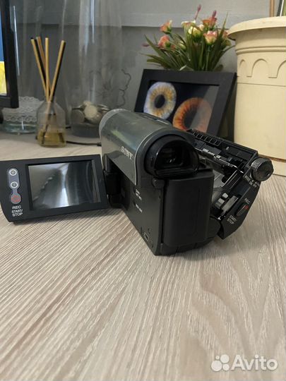 Камера Sony DCR HC38