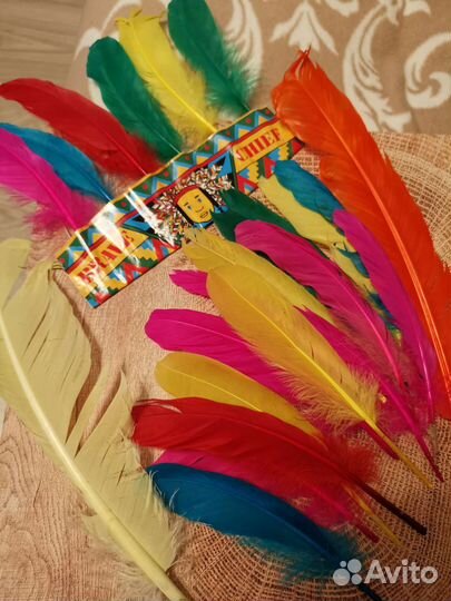 Перья цветные