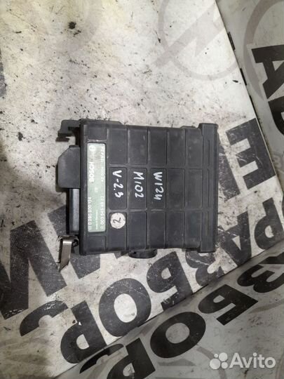 Эбу двигателя Mercedes W124 M102 V-2.3