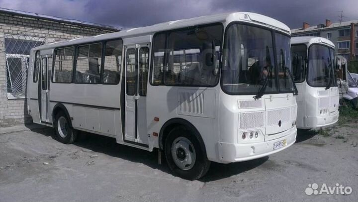 Модельщик стеклопластиковых деталей