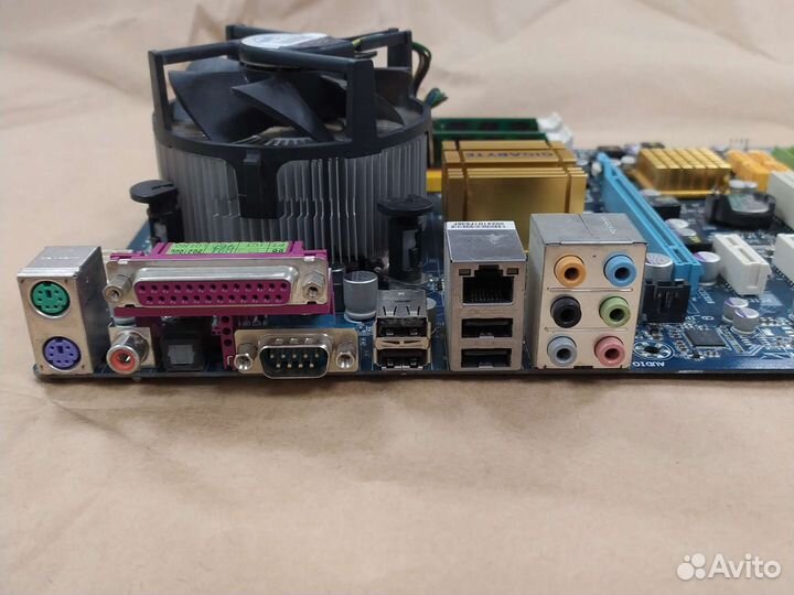 Материнская плата 775 с процессором и памятью 4Гб