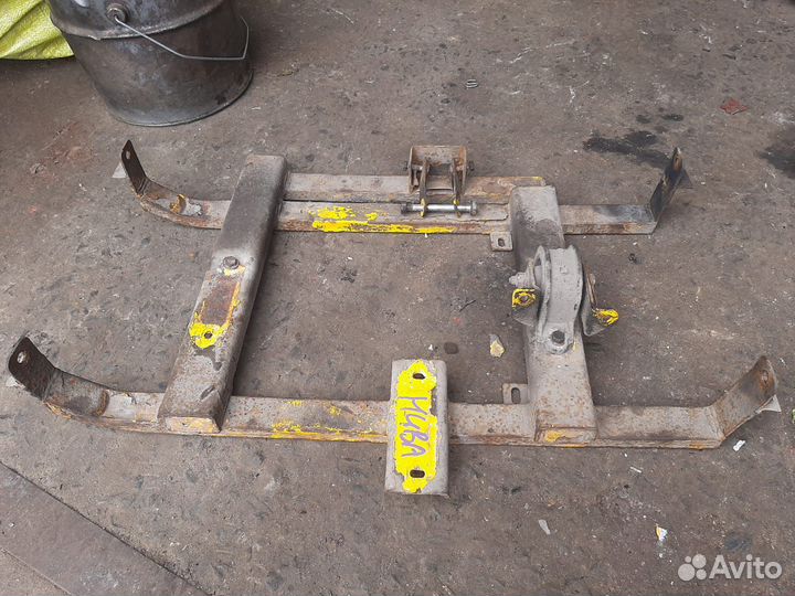 Подрамник раздатки Нива 2121, 21213, 21214